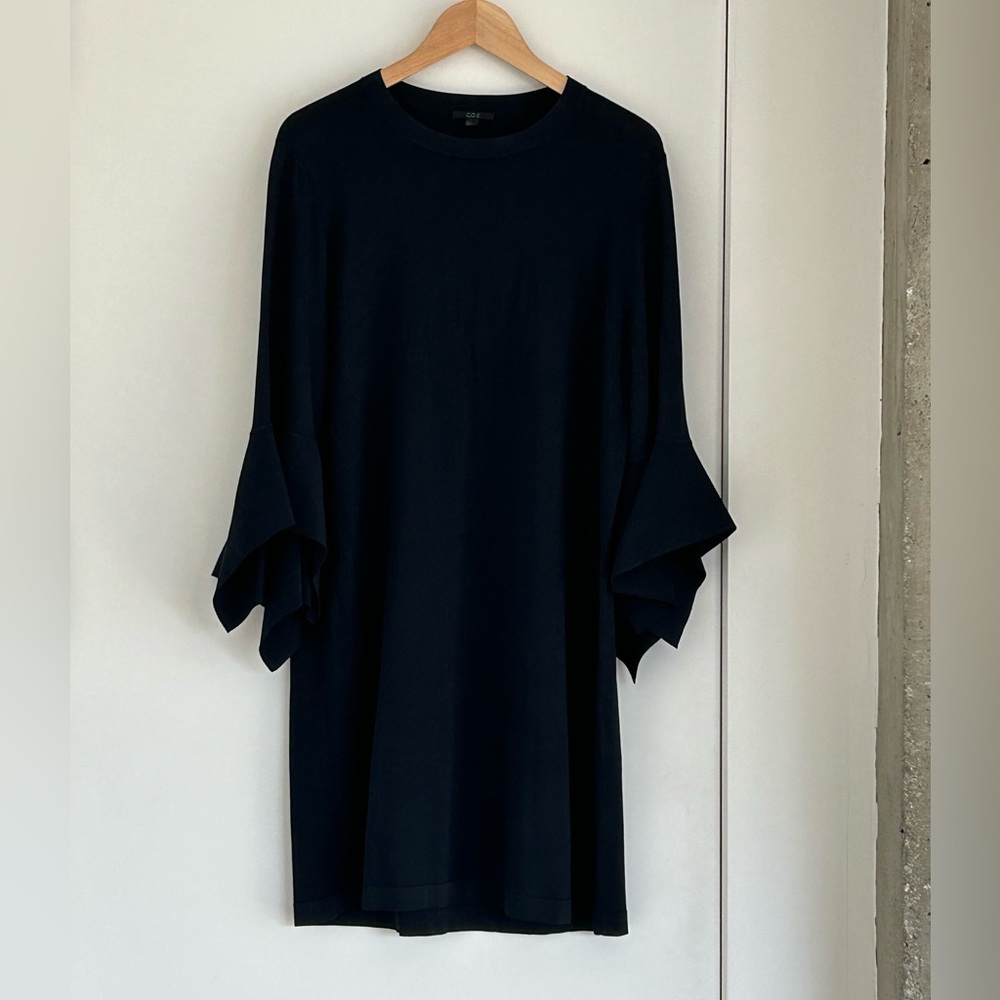 Elegant Midnight Blue Bell Sleeve Dress